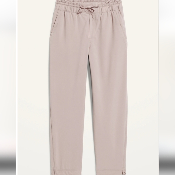 4X - Old Navy | High-Waisted StretchTech Cropped Taper Pants - Picture 4 of 5